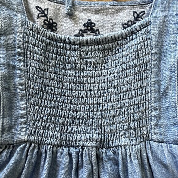 OLD NAVY Flutter-Sleeve Tie Back Chambray Midi Dress - Picture 3 of 10